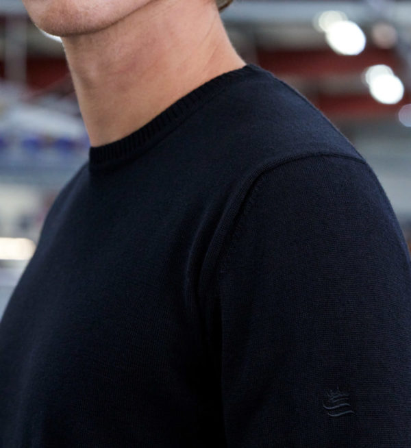 Pull Royal Mer uni col rond Noir - MATHIS – Image 3